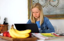 Online agrese mezi dětmi prudce roste. Umělá inteligence přináší nové hrozby