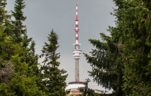 Na Praděd v teniskách? Podchlazené turisty zachraňovali horští záchranáři
