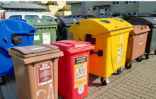 Třídíme málo a plýtváme hodně. Co průzkum odhalil o univerzitních popelnicích