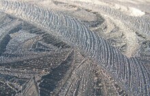 Na některých silnicích se tvoří ledovka