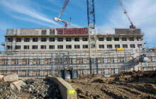 Franz Josef roste před očima. Největší pavilon v historii nemocnice jede naplno