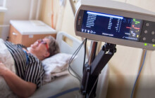 Olomoucká radnice zmodrá. Upozorní na Světový den plicní hypertenze