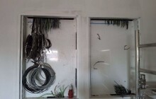 Chytrou domácnost mít nebudou. Zloděj odstřihl kabely u rodinného domu