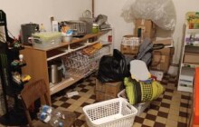 Myší bobky i zanedbaný úklid. Inspektoři našli špinavou prodejnu potravin