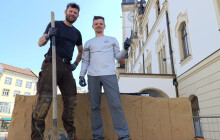 V Olomouci roste nová písková socha. Vydržela by i přes zimu, říká její stavitel Václav Lemon