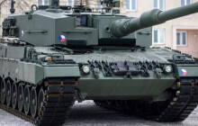 Šelmy na dálnici. Tanky Leopard potkáte v koloně