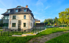 Bývalá služebna v Jeseníku slouží dětem. Nyní soutěží v anketě