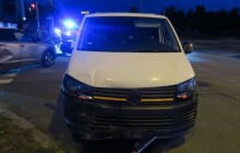 Řidič se na křižovatce v Olomouci rozjel na červenou. Následoval náraz