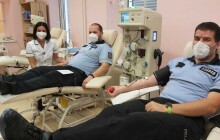 Šumperští policisté se rozhodli pomoc zdravotnickým zařízením darováním krve