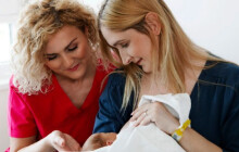 Kojení nemusí přijít samo. V Prostějově pomáhají maminkám i doma