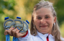 Tři zlata z jednoho šampionátu. Sedmnáctiletá Olomoučanka Kočířová zářila ve Francii