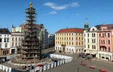 Po dvou letech mizí lešení. Sloup Nejsvětější Trojice ukáže proměnu