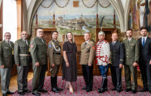 FOTO: Vojáci s nástroji zaplnili Olomouc. Festival završilo dvouhodinové defilé