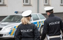 Policie hledá svědky dopravní nehody mezi obcemi Horní Moštěnice a Přerov. Auto srazilo chodkyni