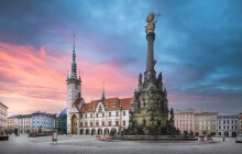 Sloup financoval sám, jeho dostavění se nedožil. Jaký je příběh autora olomoucké památky UNESCO?