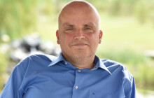 „Necítím se jako Superman.“ Martin Škurek o práci, pomoci druhým i fotbalové vášni