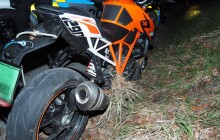 Motorkář ujížděl policistům. Manévr ale nezvládl