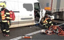 Po havárii je D46 průjezdná jedním pruhem v obou směrech