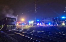 Olomoučtí hasiči zasahovali u požáru lokomotivy. Vezla 22 vagónu s benzinem