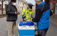 BESIP a policie ČR se zaměřily na bezpečnost chodců a cyklistů. Ti by měli být na silnicích co nejlépe vidět