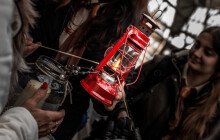 Betlémské světlo dnes doputuje do Olomouce. Kdy a kde bude plamínek naděje k dispozici?