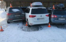 Rolbař usnul za volantem, naboural tři auta