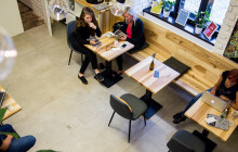 Sámoška na konci vesmíru vybízí k práci i setkání. A to v centru Olomouce