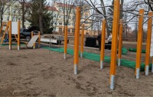 A co děti, mají si kde hrát? Město renovovalo několik dětských hřišť