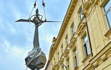 Kříž s kopulí na Červeném kostele je zpět. Autorem je Olomoučan