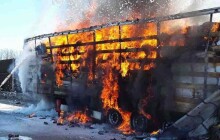 Na dálnici D1 hořel kamion. V koloně došlo k nehodě 4 náklaďáků