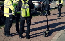 Elektrokoloběžky pod lupou. Policie provádí kontroly a informuje koloběžkáře