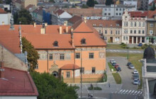 Vyrazte na procházku za Pernštejny a do šternberského kláštera. Památky otevírají brány