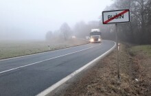 Provoz na silnici z Olšan do Bušína zkomplikuje oprava vozovky