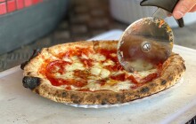 Pizza truck Frančesko rozdává kiliána. Soutěžte o pizzu zdarma