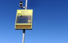 Město nainstaluje dva měřiče rychlosti. Městská policie si od nich slibuje zklidnění dopravy