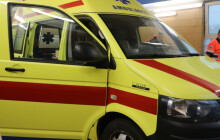 Vybavená sanitka pro partnerské město. Olomouc pomůže raněným