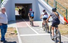 Lidé mohou naplno využívat další cyklostezku. Má unikátní technické řešení