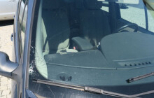 V uších sluchátka a nepozornost na přechodu. Řidička srazila dívku