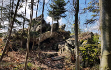 Tip na výlet: Medvědí kámen nabízí vyhlídku na Rychlebské hory i Šerák