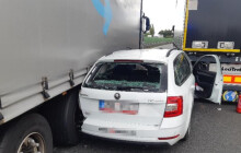 Na D46 se střetla dvě nákladní auta s osobním. Úsek už policie zprůjezdnila