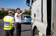 Kontrola náklaďáků a autobusů? Čtyři řidiči jeli pod vlivem alkoholu
