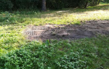 Nepořádek a vandalismus. V lesoparku Hloučela likvidovali nelegální ohniště