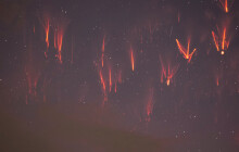 Unikátní jev ocenila NASA. Rudé skřítky vyfotil v Jeseníkách