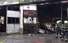 Hořely garáže i dílny. Hasiči zasahovali v Hrubčicích