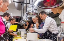 Vánoční večírek v dobré restauraci, u vás ve firmě nebo v soukromí? Připravíme na klíč.