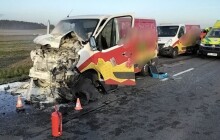 Havárie pěti aut u Krčmaně. Jedno auto začalo hořet