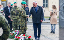 Vznik ČSR si připomněl hejtman u sochy Masaryka. Slavnostní akt doprovodila vojenská hudba