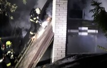 Tragický požár chaty na Olomoucku. V hořícím objektu zemřel muž   