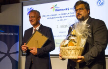 Hejtman rozdal ceny za společenskou odpovědnost. Vítězila města i jednotlivci