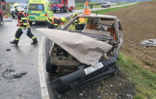 Vjela do protisměru a nechala za sebou dva zraněné. Nehodu na Jesenicku šetří policie